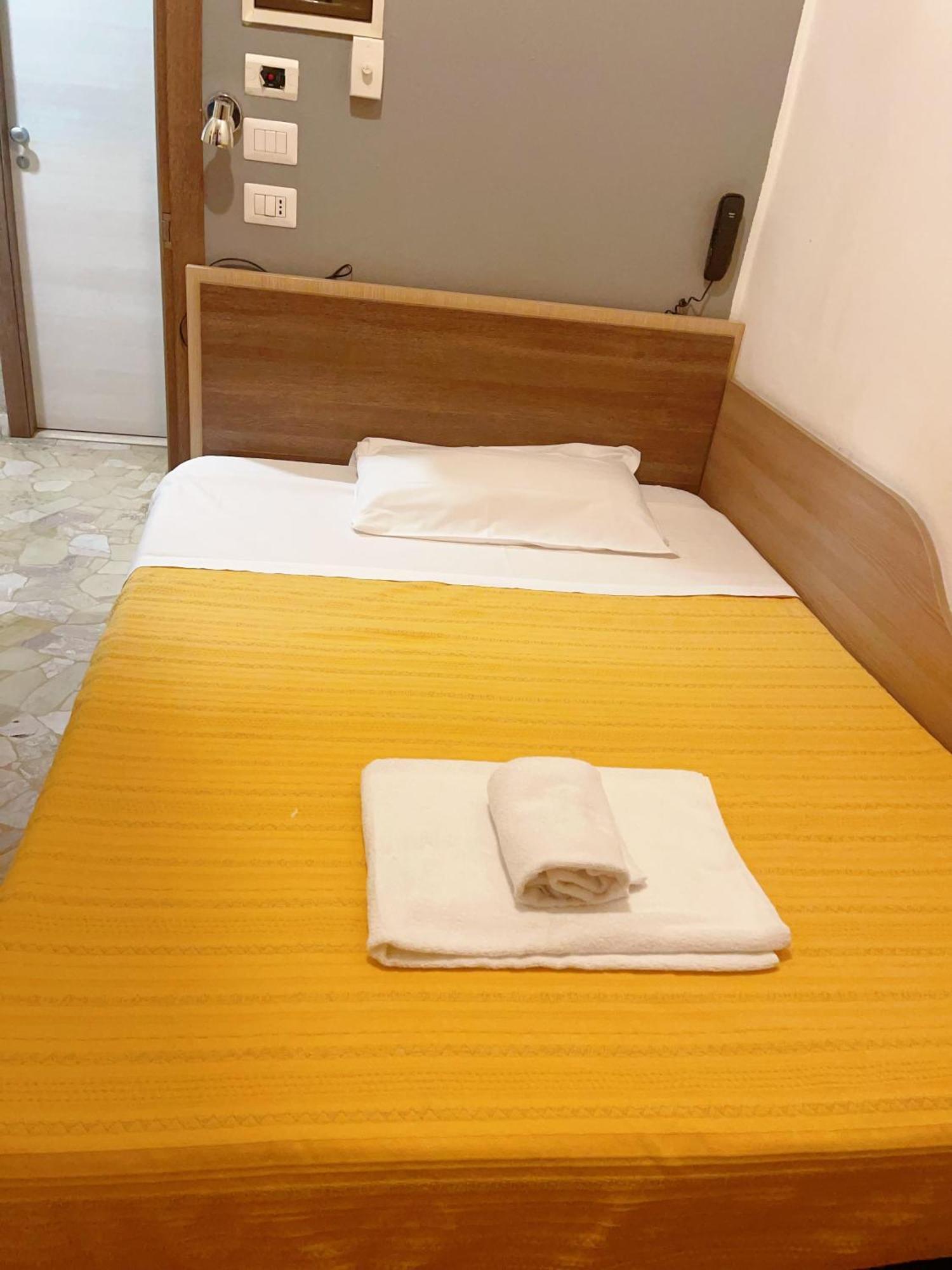 Hotel Bissi Milaan Buitenkant foto