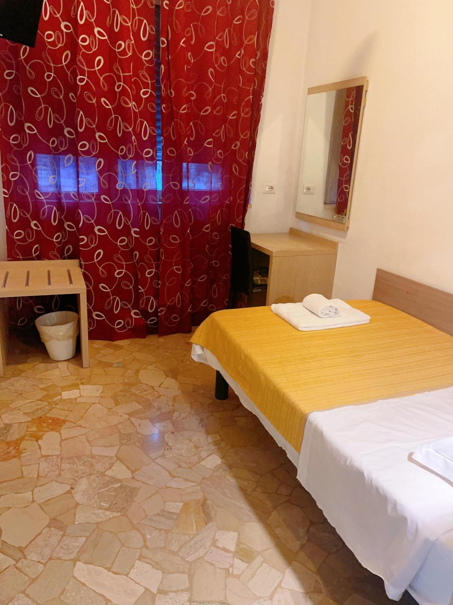 Hotel Bissi Milaan Buitenkant foto
