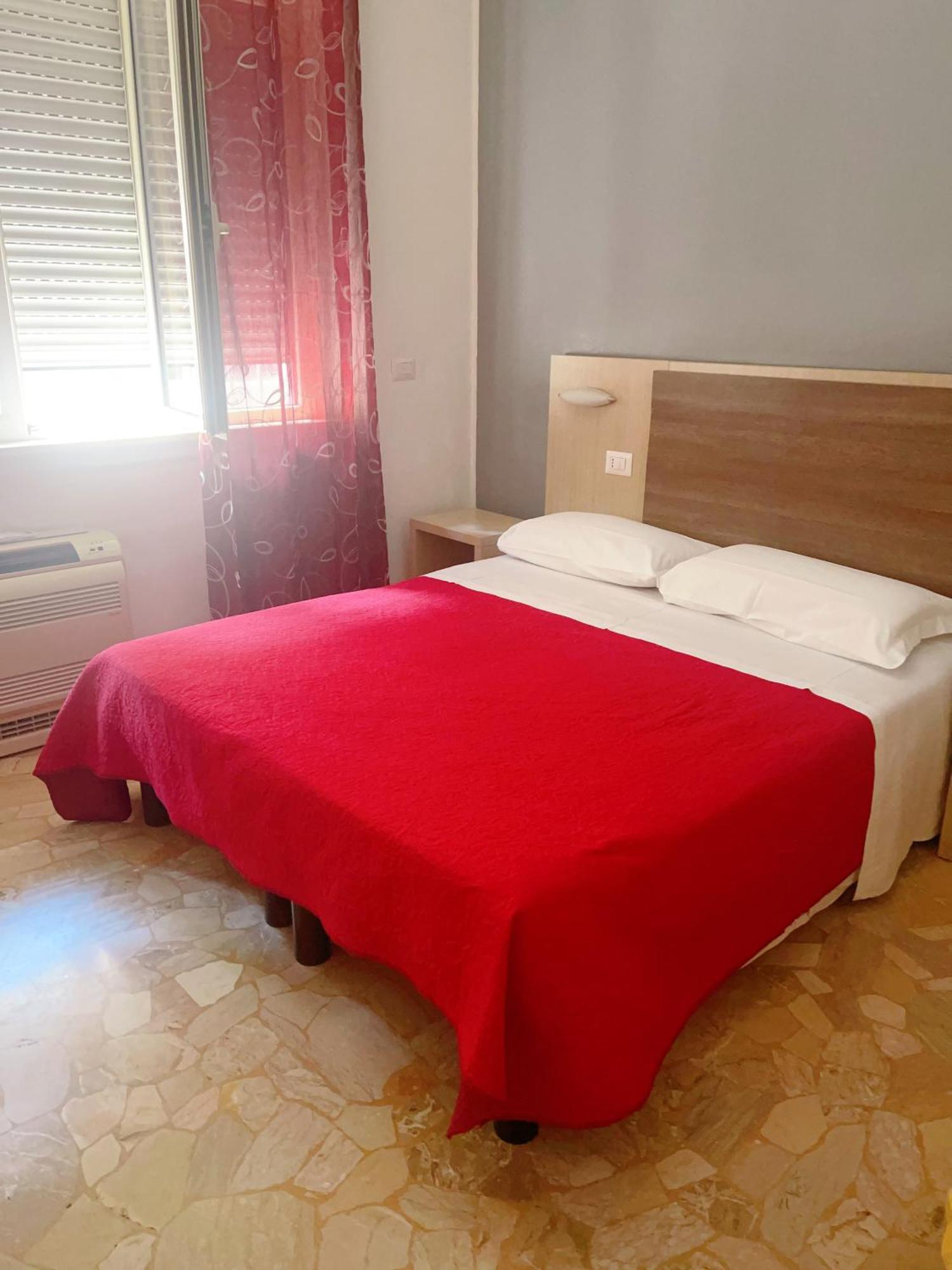 Hotel Bissi Milaan Buitenkant foto