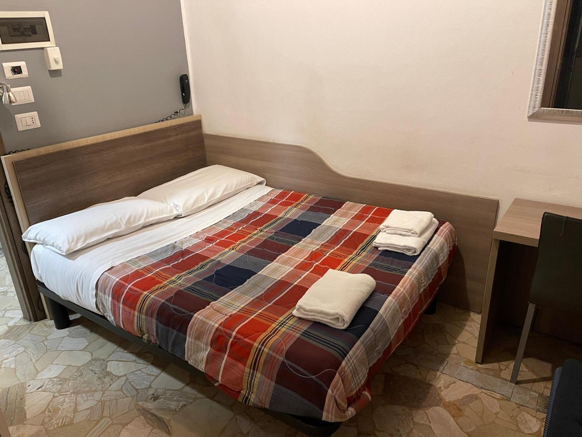 Hotel Bissi Milaan Buitenkant foto